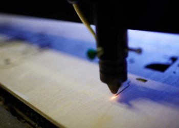 L’incisione laser nel settore automotive: una tecnologia in rapida crescita per la sicurezza e l’innovazione!