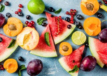 Gli alimenti giusti durante la stagione estiva, ecco quali sono